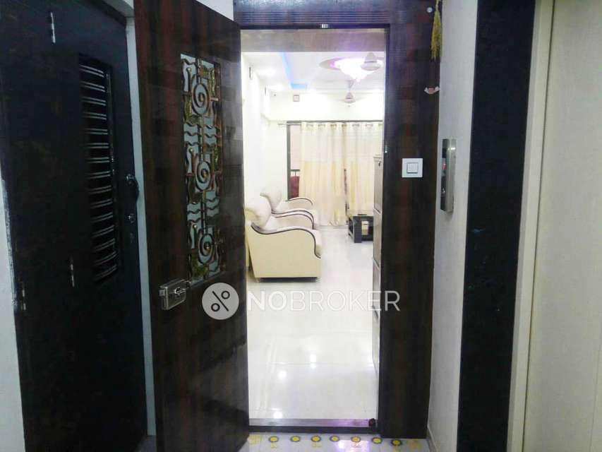 2 BHK Flat In Ratnadeep Chs For Sale  In Tilak Nagar Post Office