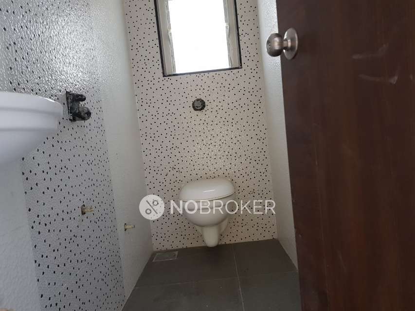 2 BHK Flat In Sairadha Complex For Sale  In Bhandup West