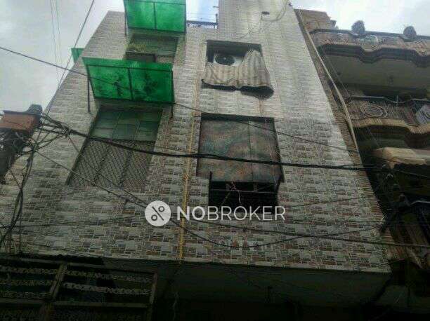 4+ BHK Flat For Sale  In Shahdara