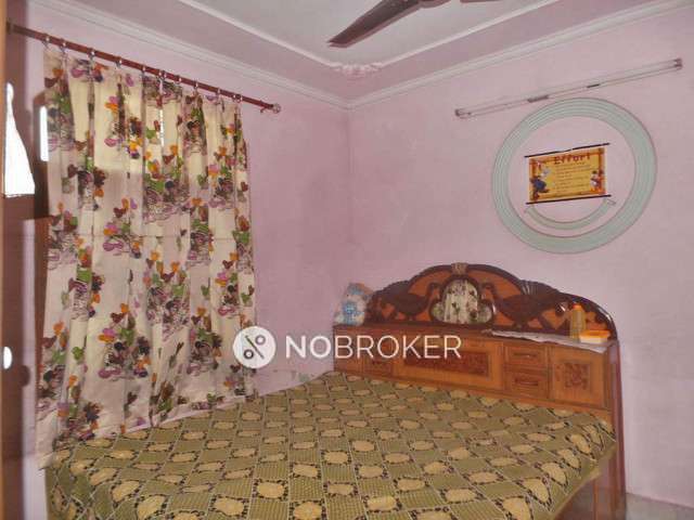 PG for Girls in Bb Block, Poorvi, Shalimar Bagh