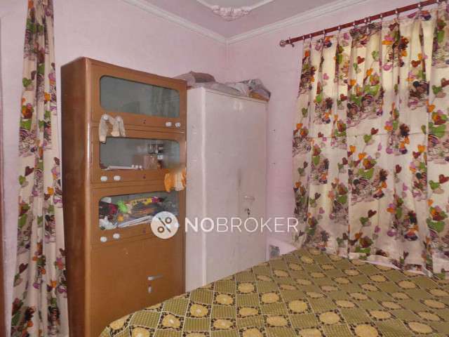 PG for Girls in Bb Block, Poorvi, Shalimar Bagh