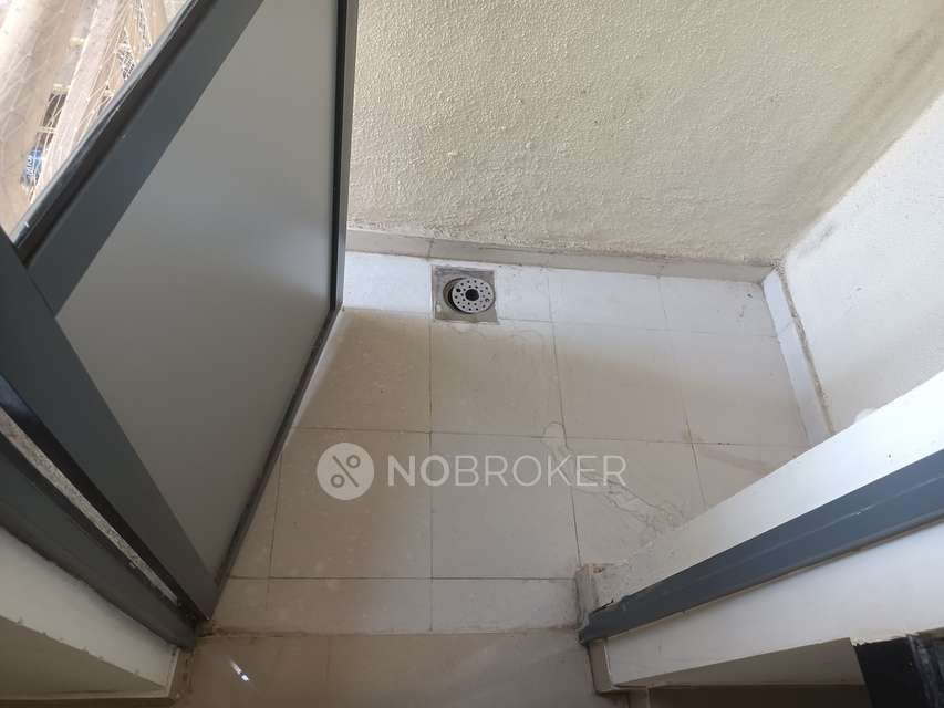 1 BHK Flat In Peninsula Address One for Rent  In Gahunje