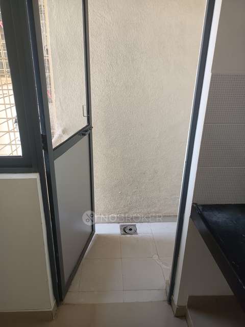 1 BHK Flat In Peninsula Address One for Rent  In Gahunje