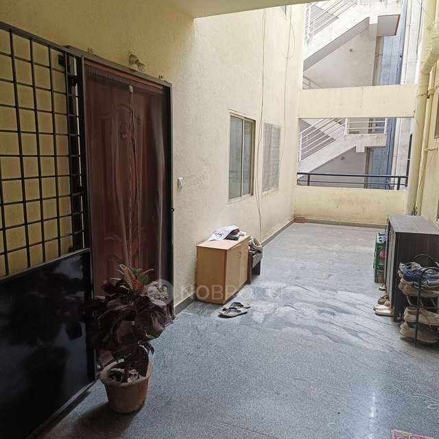 2 BHK Flat In Prabhavathi Towers For Sale  In Hongasandra