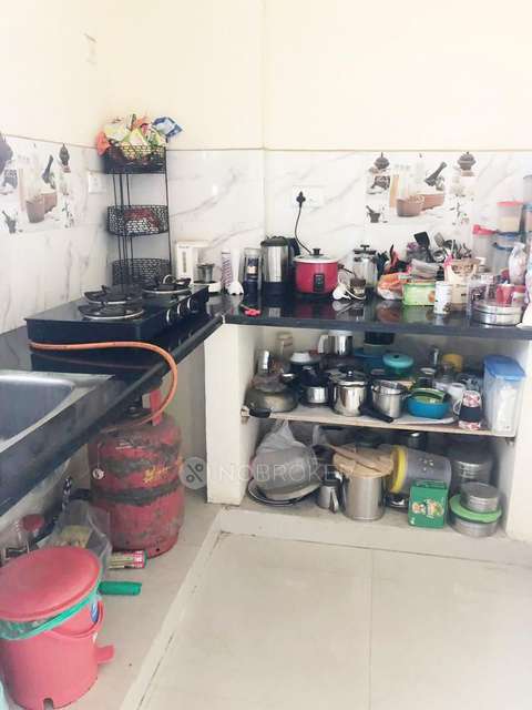 2 BHK Flat In Prabhavathi Towers For Sale  In Hongasandra