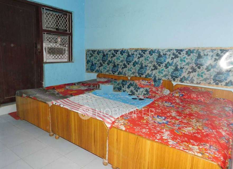 PG for Boys in Sector 13