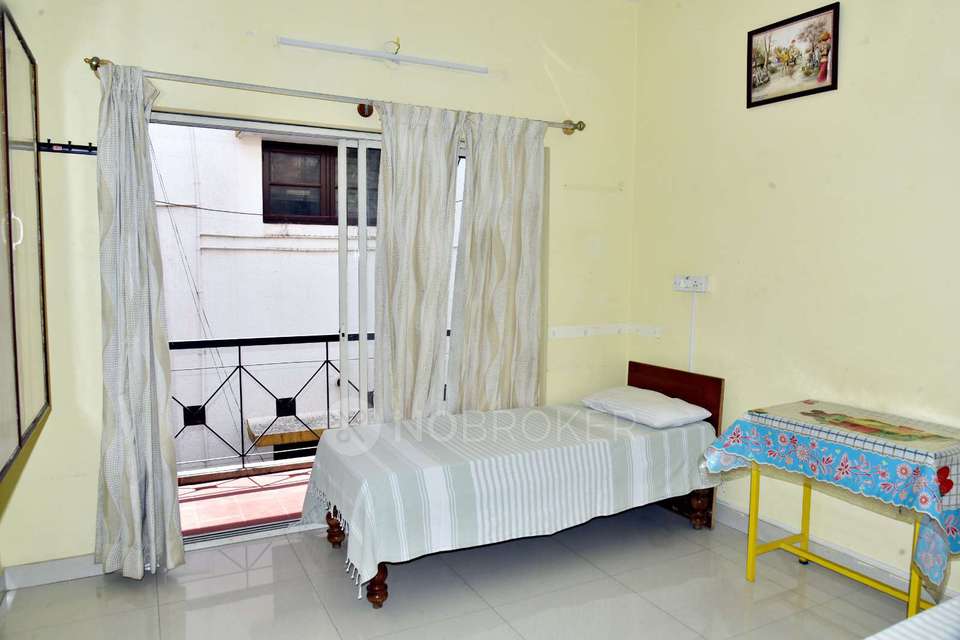 PG for Boys in Halasuru