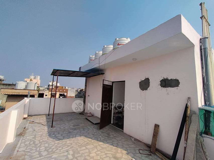2 BHK Flat In Prabal Mansion  For Sale  In Pandav Nagar