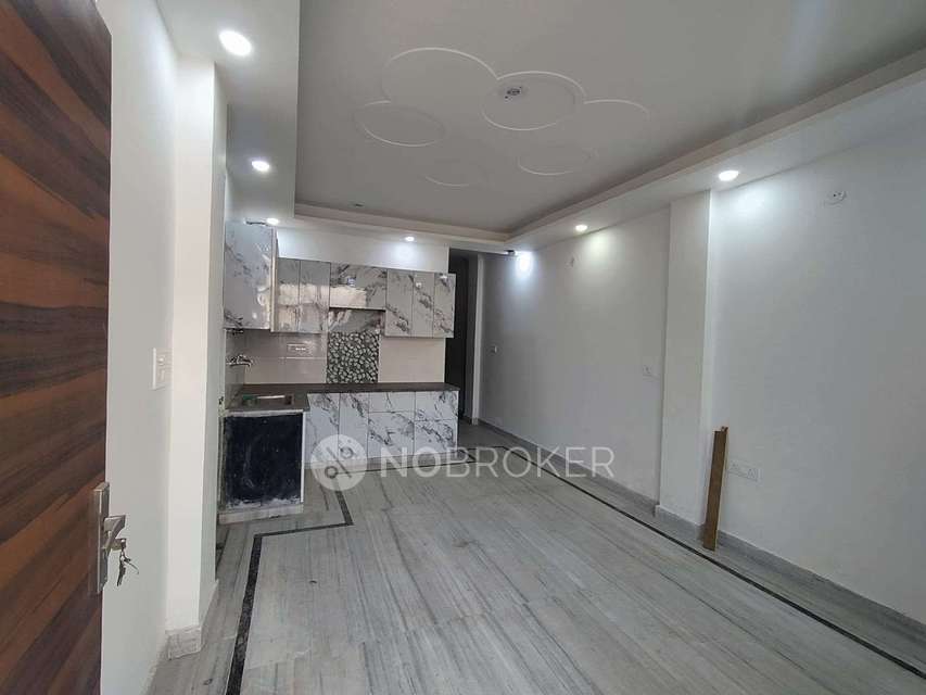 2 BHK Flat In Prabal Mansion  For Sale  In Pandav Nagar