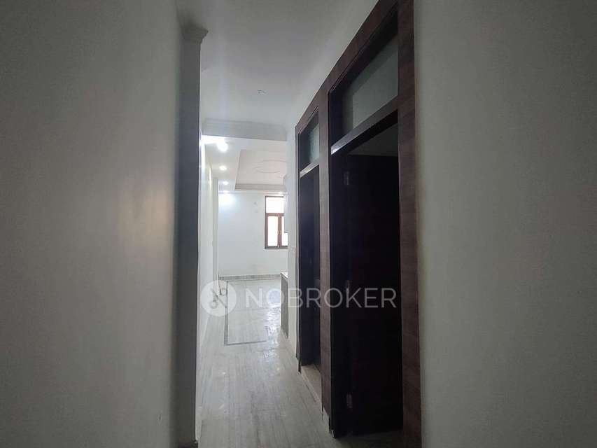 2 BHK Flat In Prabal Mansion  For Sale  In Pandav Nagar