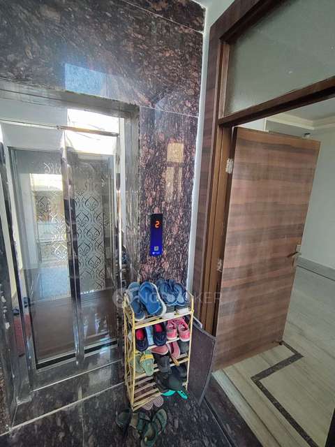 2 BHK Flat In Prabal Mansion  For Sale  In Pandav Nagar