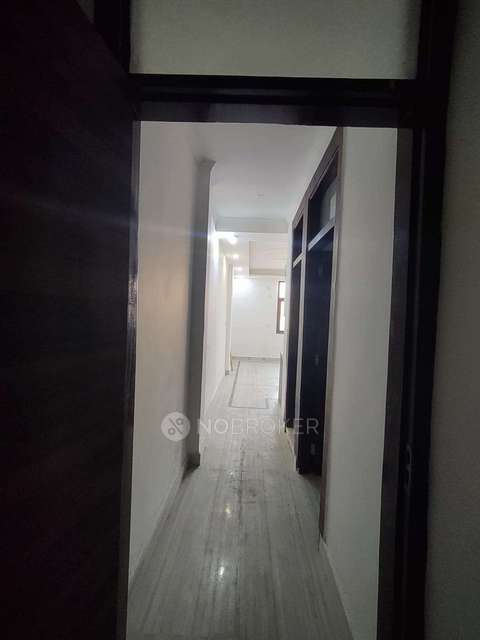 2 BHK Flat In Prabal Mansion  For Sale  In Pandav Nagar