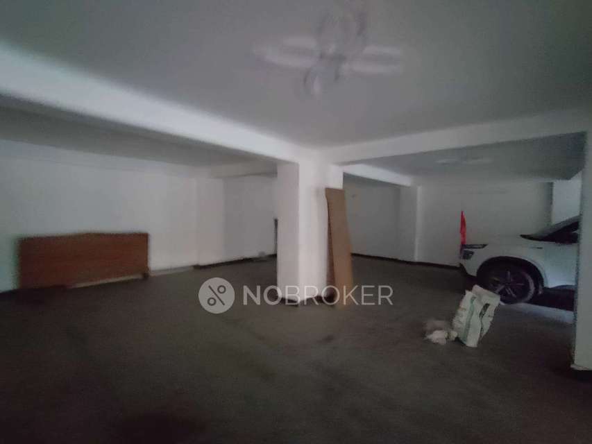 2 BHK Flat In Prabal Mansion  For Sale  In Pandav Nagar