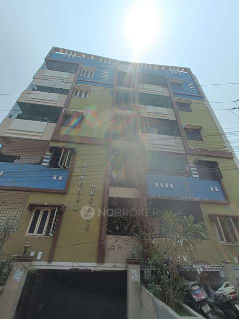 2 BHK Flat In Singhal Arcade For Sale  In Peerzadiguda