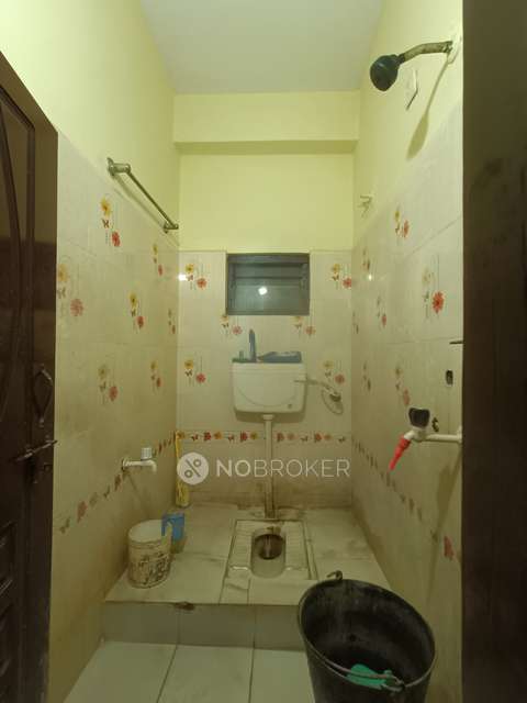 2 BHK Flat In Singhal Arcade For Sale  In Peerzadiguda