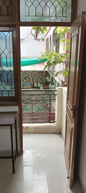 PG for Boys in Saket