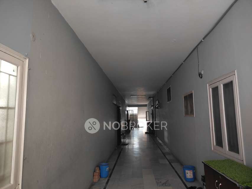 2 BHK Flat In Silicion Ridge  For Sale  In Attapur