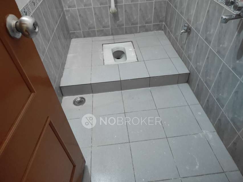 2 BHK Flat In Silicion Ridge  For Sale  In Attapur