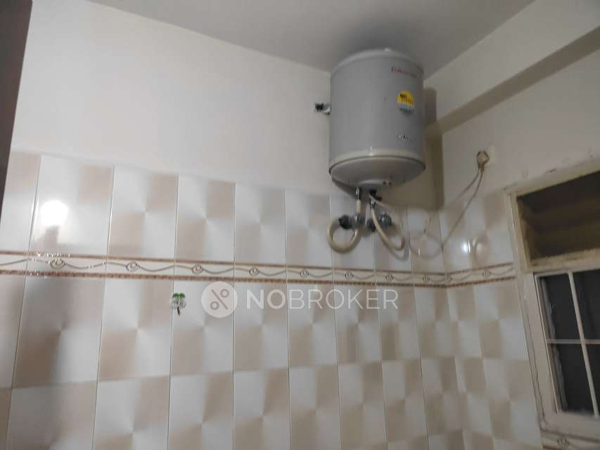 2 BHK Flat In Silicion Ridge  For Sale  In Attapur