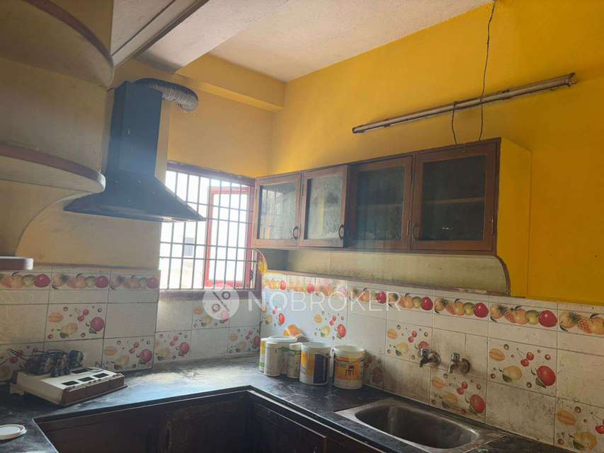 2 BHK Flat In Shakti Vignesh Apartments For Sale  In Korattur