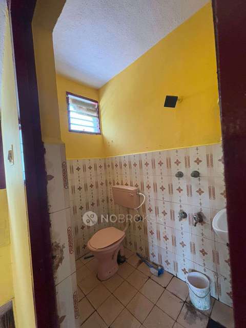 2 BHK Flat In Shakti Vignesh Apartments For Sale  In Korattur