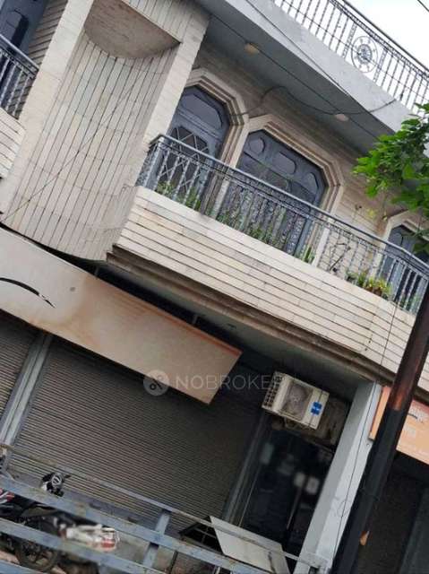 3 BHK Flat for Rent  In Patel Nagar