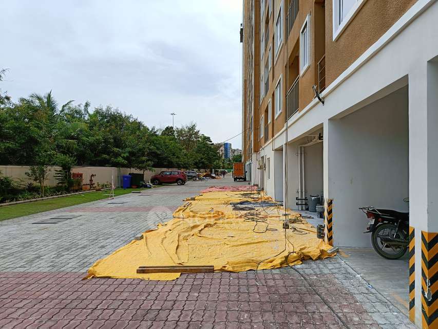 2 BHK Flat In Urban Rise Revolution One, Padur For Sale  In Padur