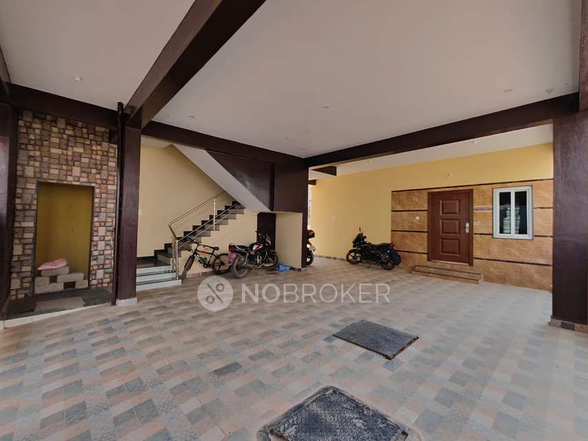 4+ BHK Flat For Sale  In Kodigehalli