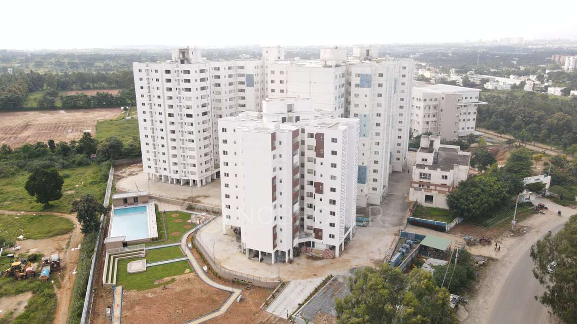 1 BHK Flat In The Commune 1 For Sale  In Marsur