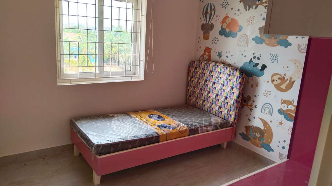 2 BHK Flat In Anry For Sale  In Porur