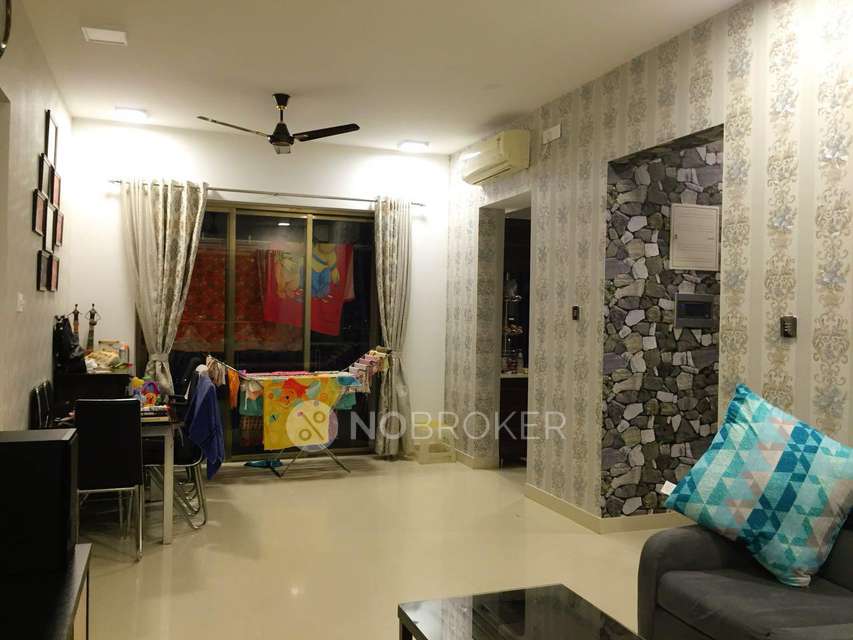 3 BHK Flat In Lodha Luxuria For Sale  In Thane West