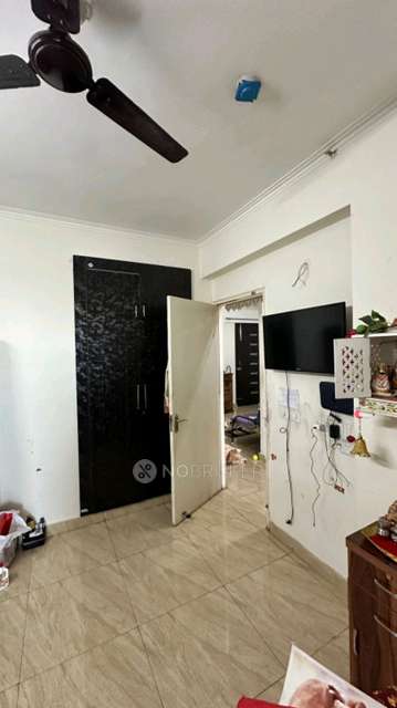 2 BHK Flat In Gaur City 7th Avenue For Sale  In Sector 4