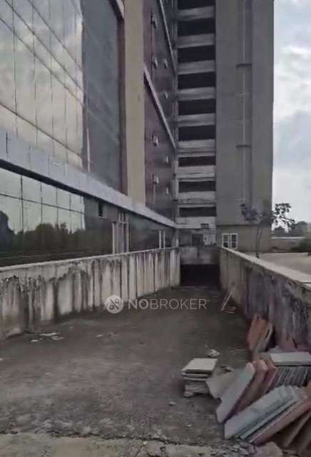 Shop in Knowledge Park V, Greater_noida for sale 