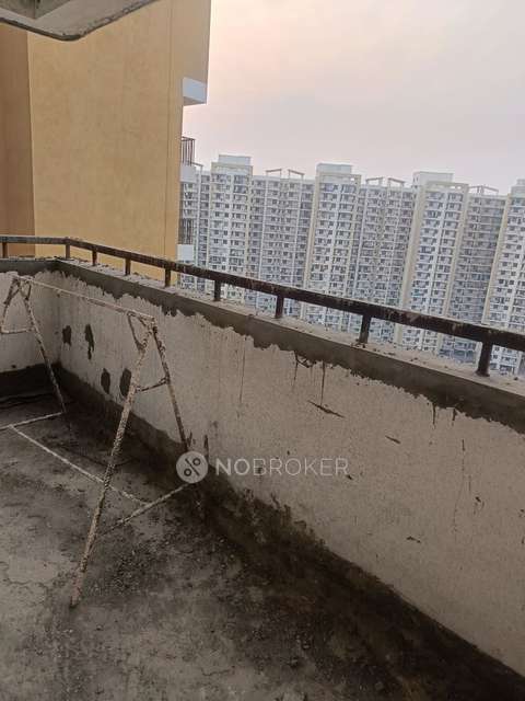 4 BHK Flat In Sare Homes Crescent Parc Petioles For Sale  In  Sector 92