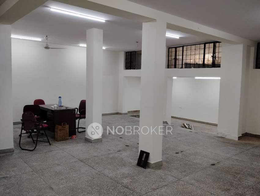 Godown/Warehouse in  Lajpat Nagar, Delhi for sale 