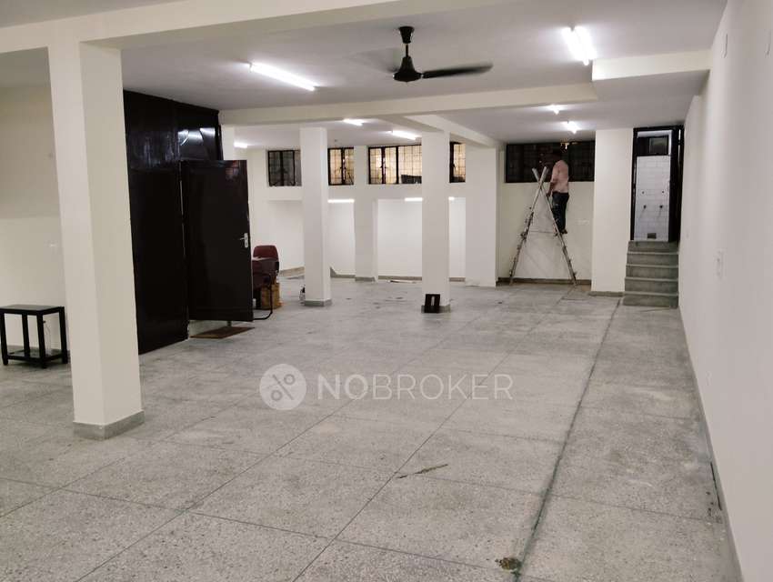 Godown/Warehouse in  Lajpat Nagar, Delhi for sale 