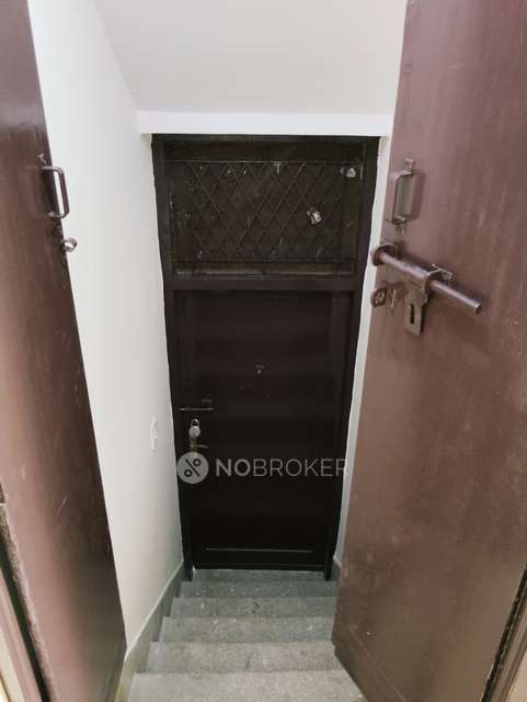 Godown/Warehouse in  Lajpat Nagar, Delhi for sale 