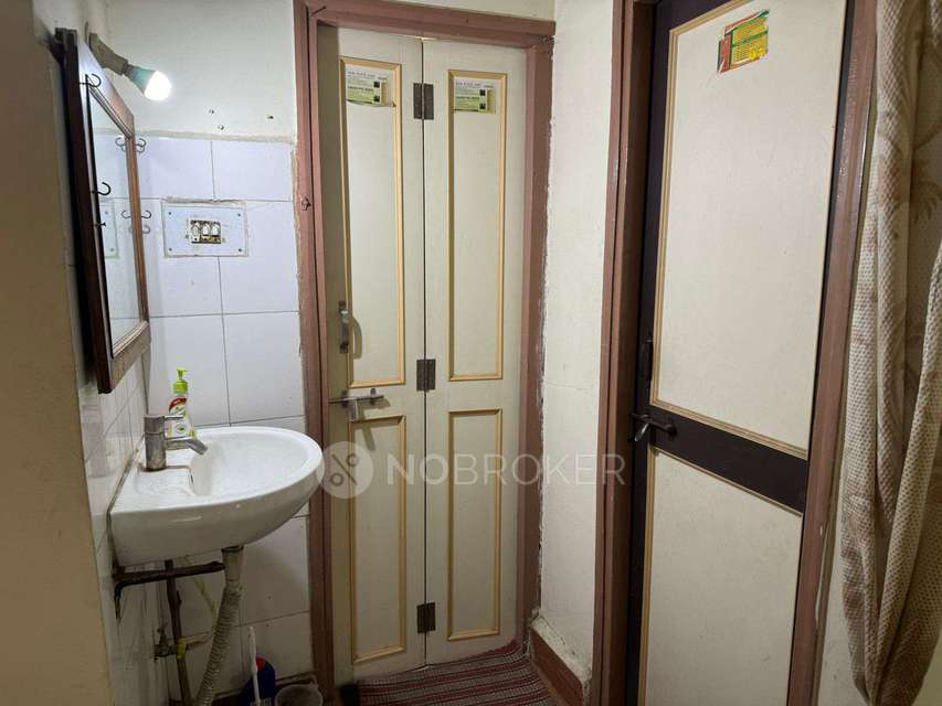 1 BHK Flat In Bhosale Garden Hadapsar Gaon for Rent  In Bhosale Garden Road