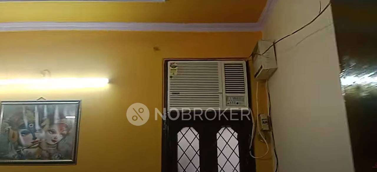 2 BHK Flat In Ekta Apartment For Sale  In Laxmi Nagar