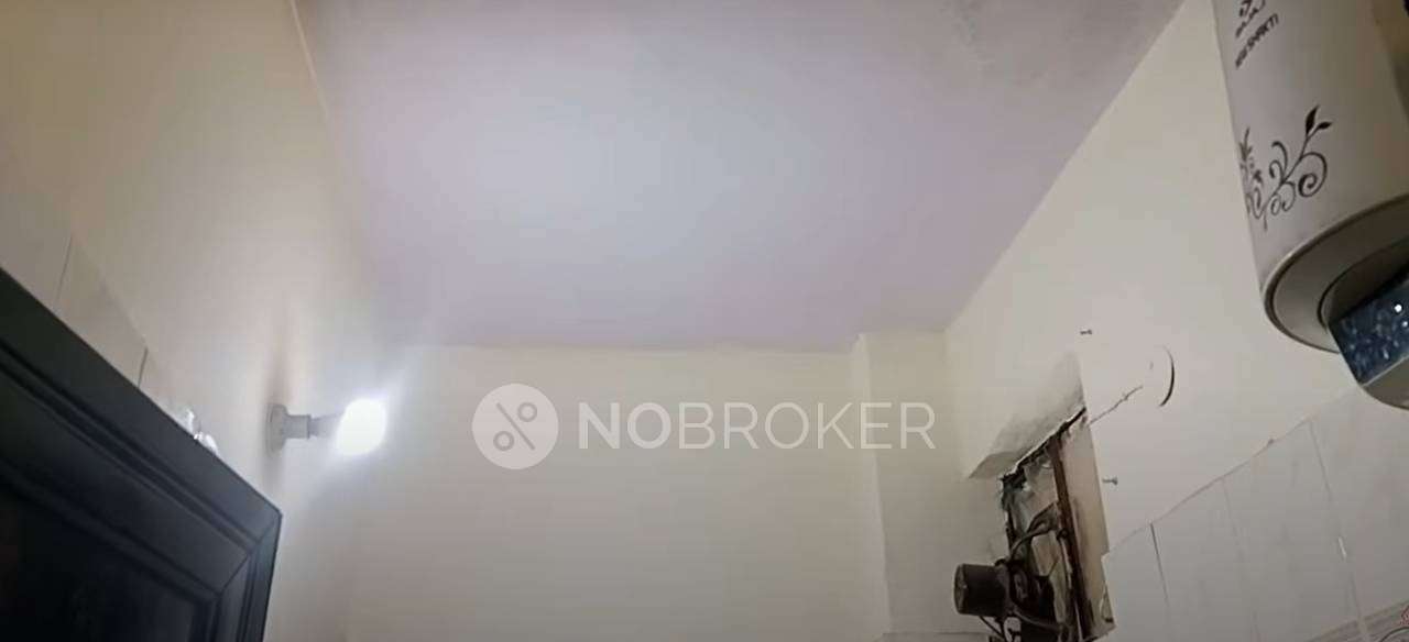 2 BHK Flat In Ekta Apartment For Sale  In Laxmi Nagar