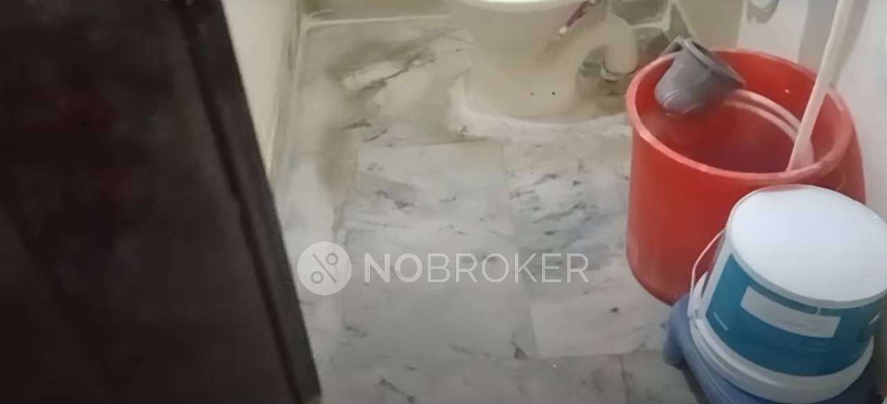 2 BHK Flat In Ekta Apartment For Sale  In Laxmi Nagar