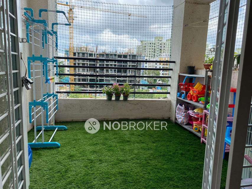 2 BHK Flat In Costa Rica For Sale  In  Wakad