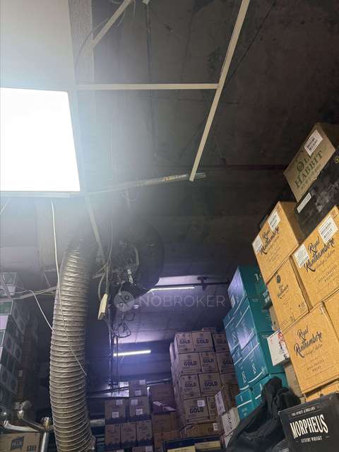 Shop in Mayur Vihar, Delhi for sale 