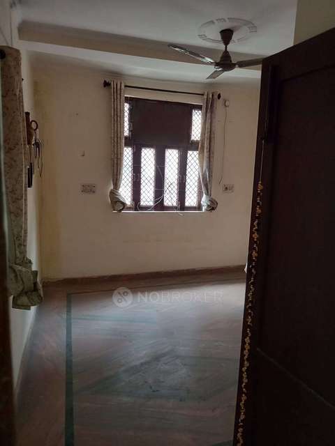 4 BHK Flat For Sale  In Pitampura