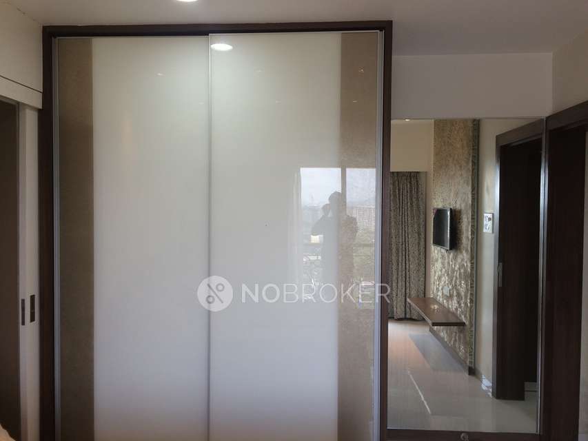 2 BHK Flat In Mayfair Hillcrest For Sale  In Vikhroli West