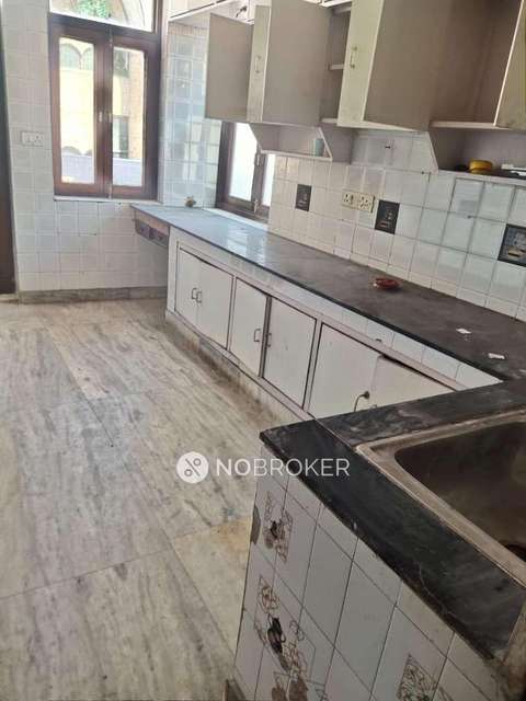 4 BHK Flat For Sale  In East Of Kailash
