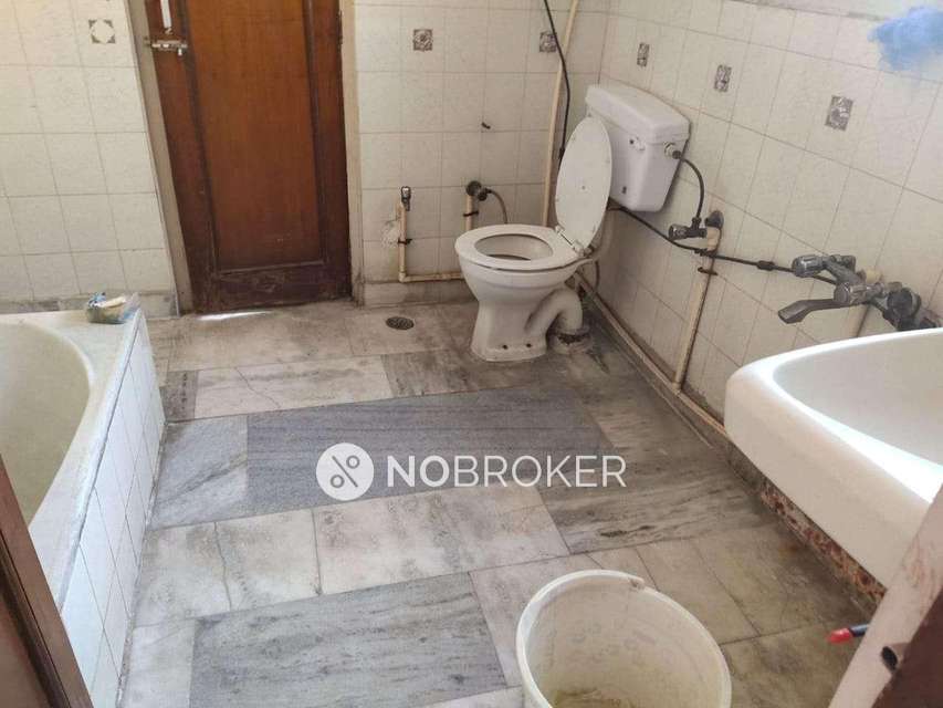 4 BHK Flat For Sale  In East Of Kailash