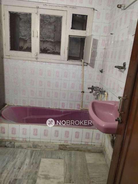 4 BHK Flat For Sale  In East Of Kailash