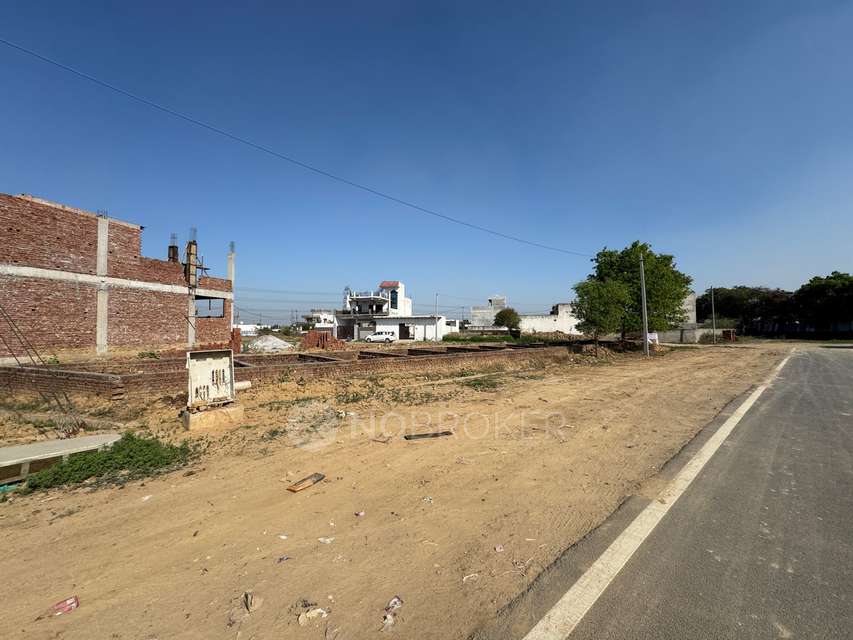 Godown/Warehouse in Boraki Extention, Greater Noida for Rent 