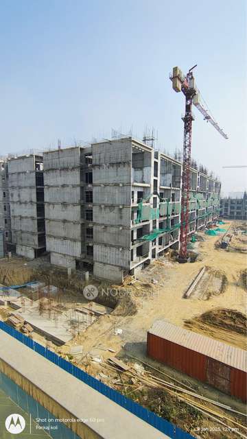 4 BHK Flat In Uchdpl Veridia Oakwood Enclave For Sale  In Wave City